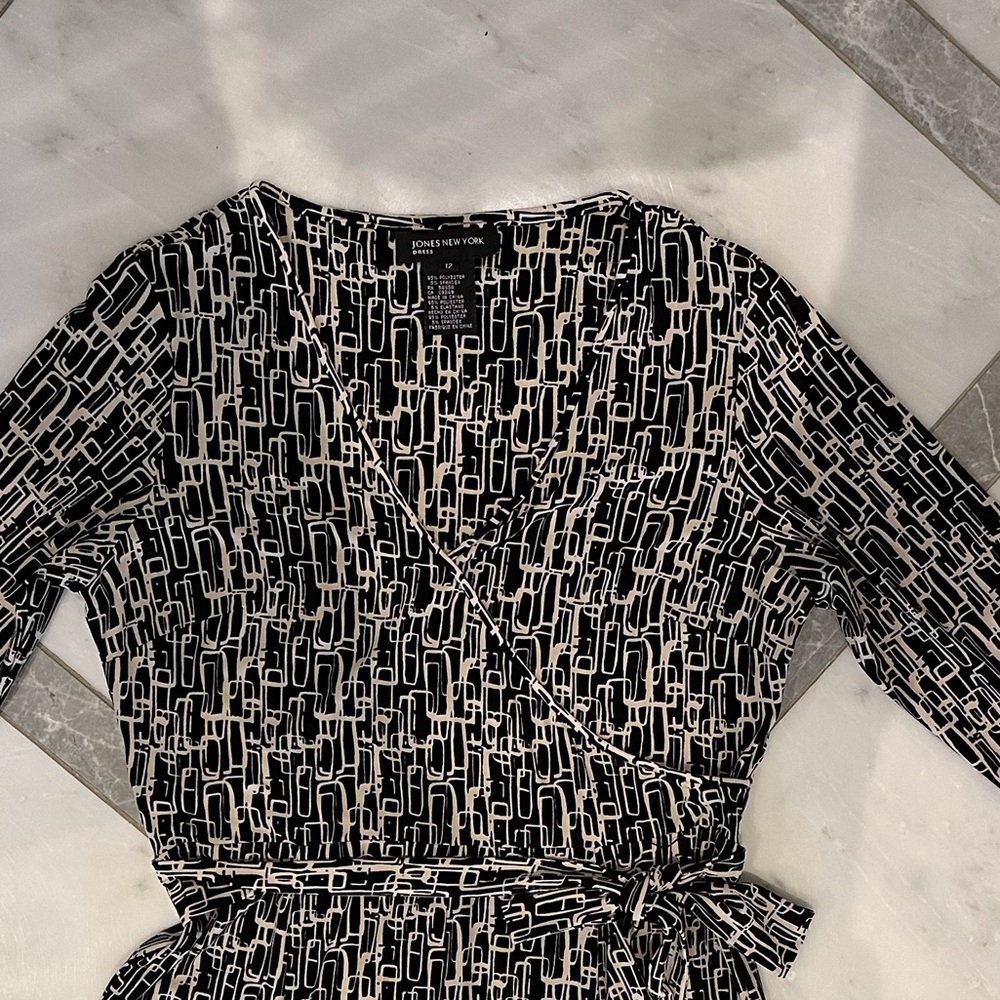 Jones New York Faux Wrap Dress size 12